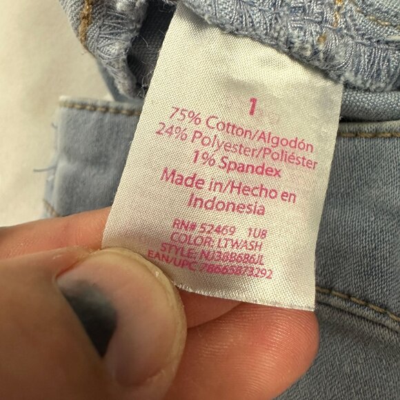 Light Wash High-Waisted Skinny Jeans No Boundaries Size 1 Stretch Denim - Picture 7 of 8